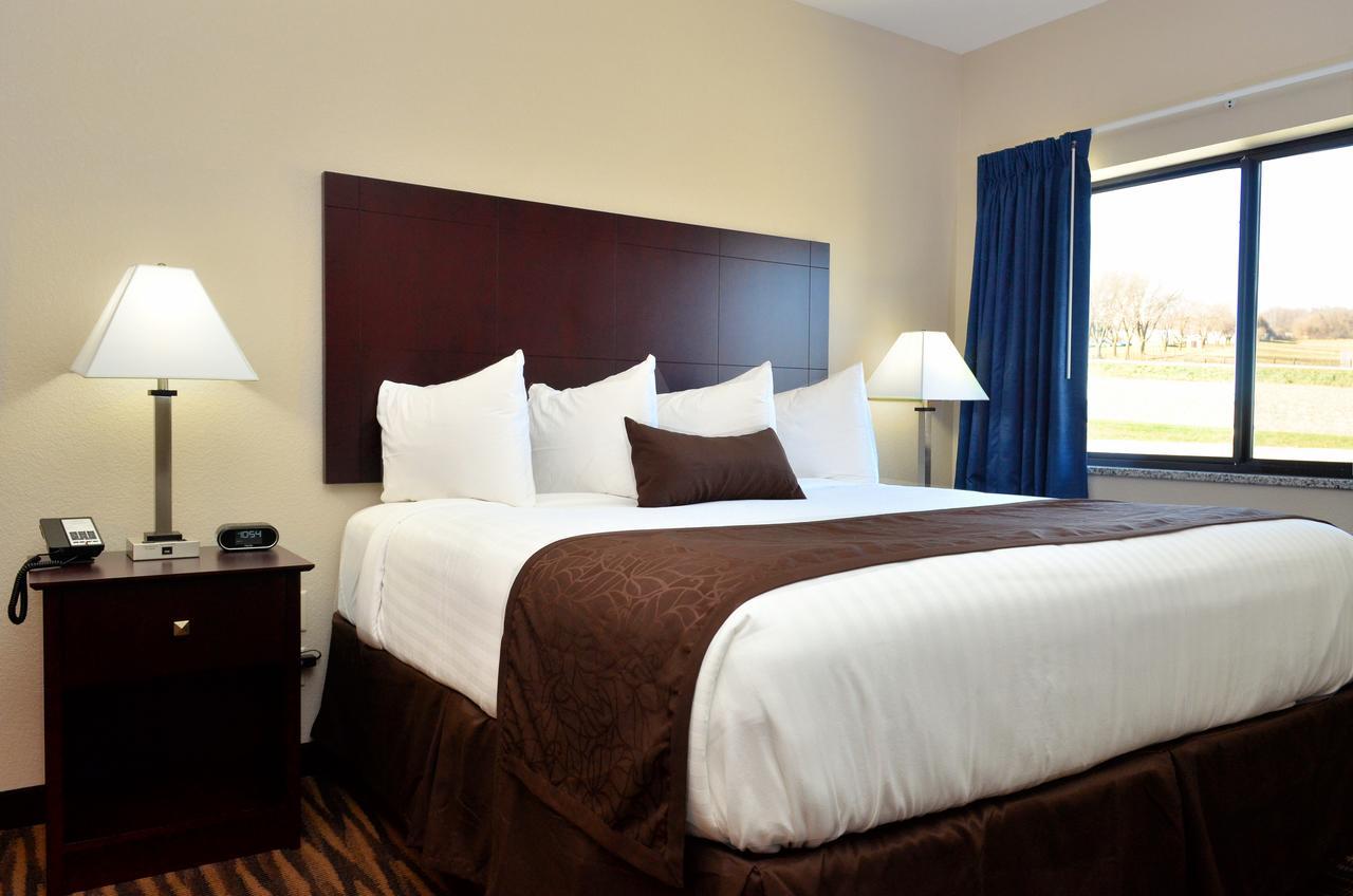 Cobblestone Inn & Suites - Manning Ngoại thất bức ảnh