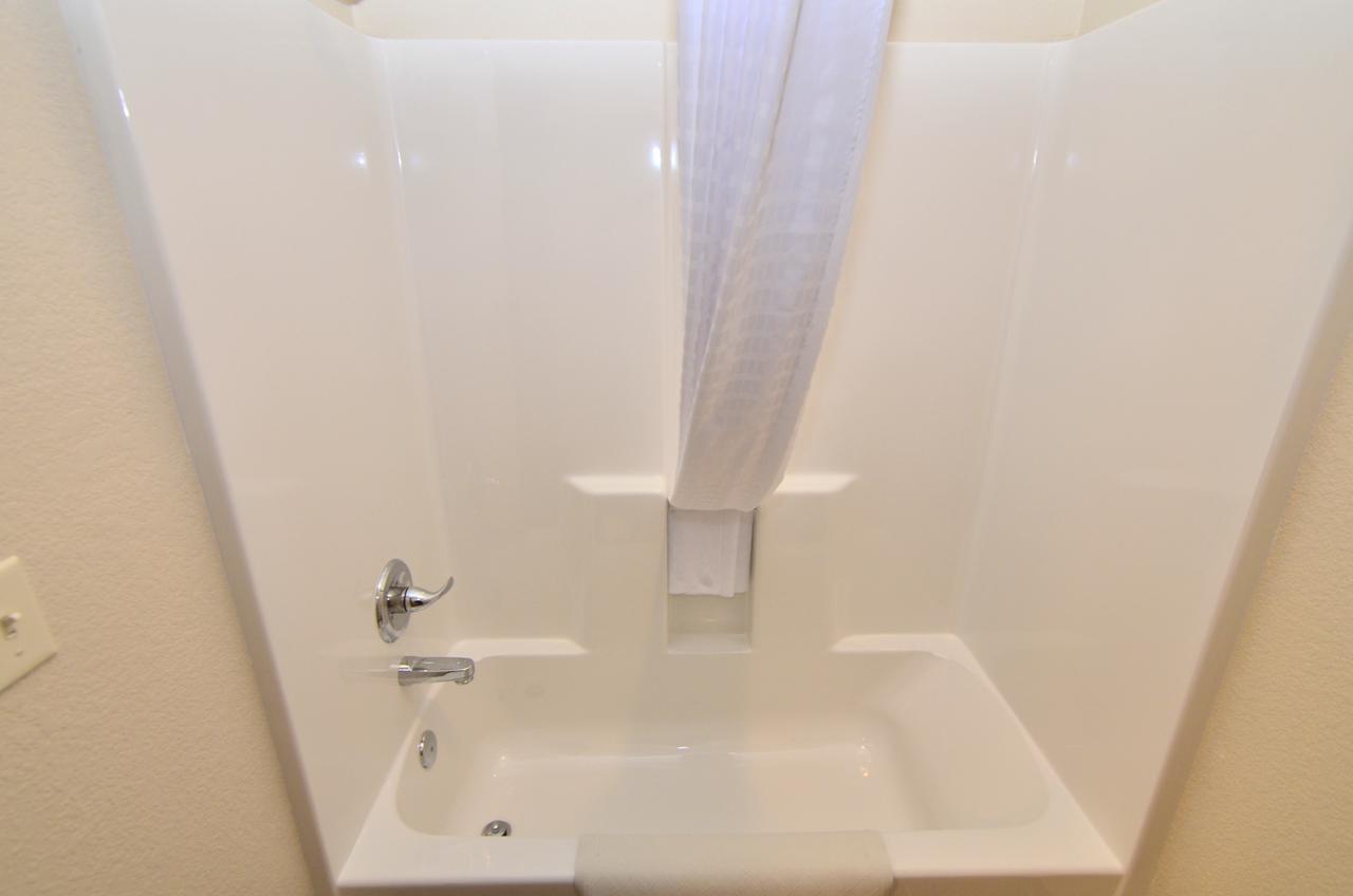 Cobblestone Inn & Suites - Manning Ngoại thất bức ảnh