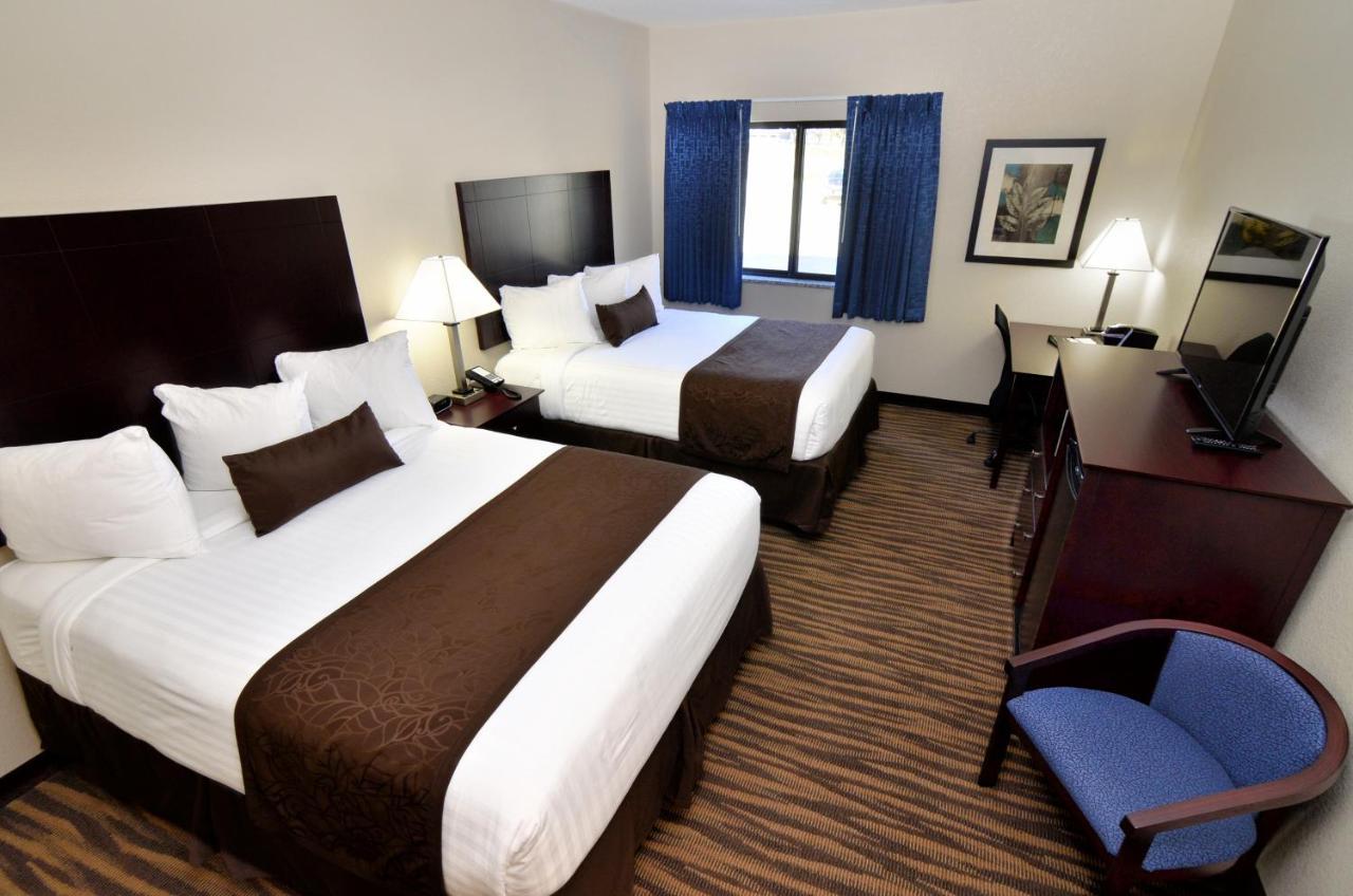 Cobblestone Inn & Suites - Manning Ngoại thất bức ảnh
