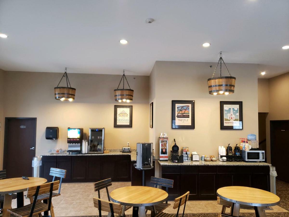 Cobblestone Inn & Suites - Manning Ngoại thất bức ảnh