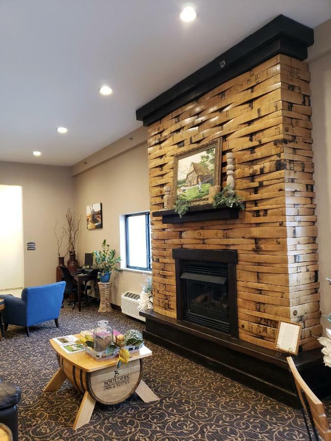 Cobblestone Inn & Suites - Manning Ngoại thất bức ảnh